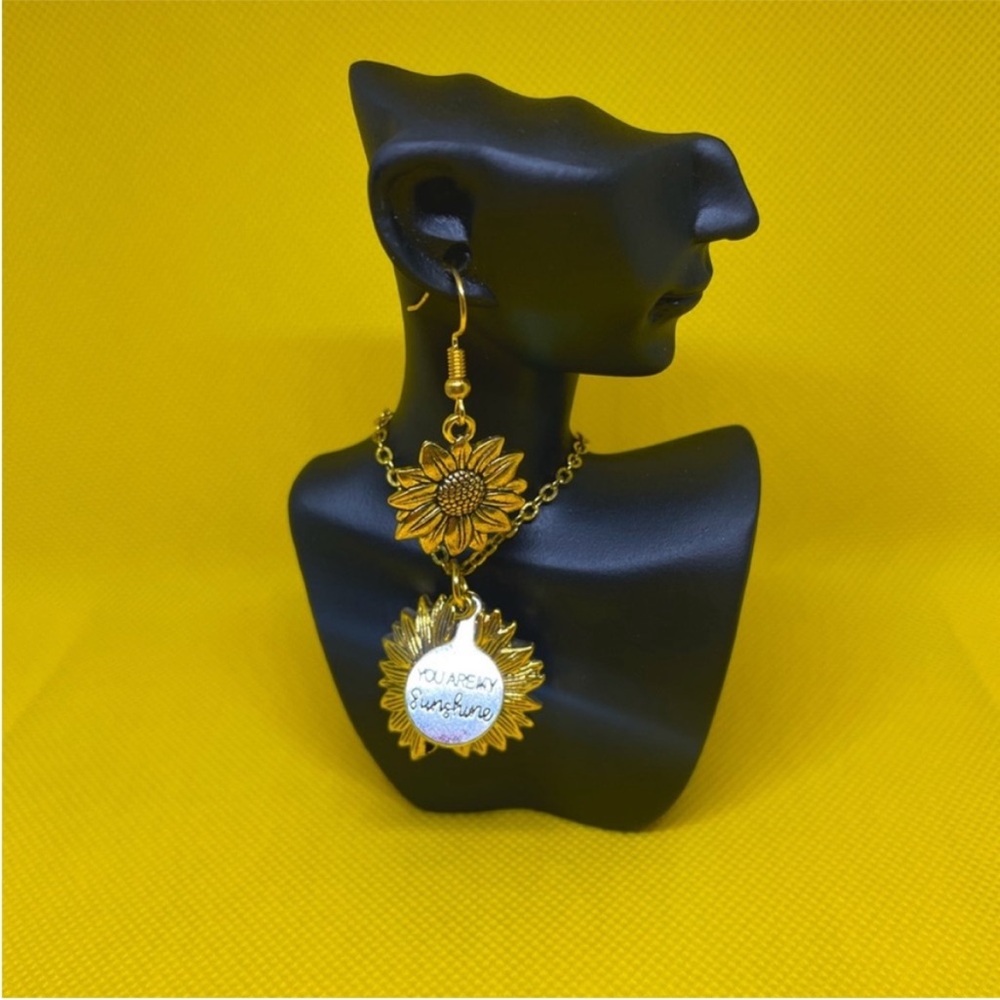 🌻Sunflower Earrings and Necklace Set🌻